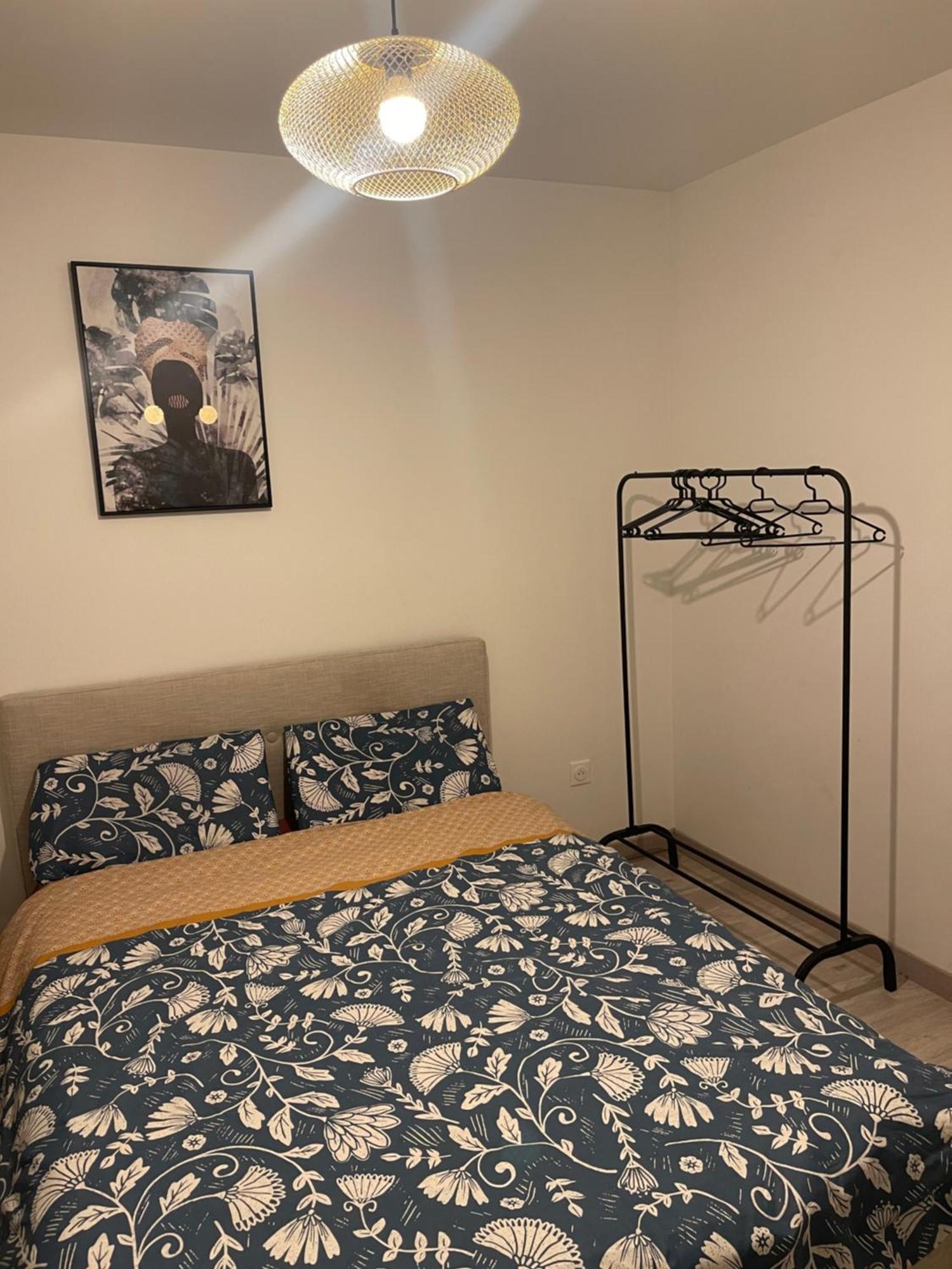 Appartement Cosy Et Bien Equipe نانتير المظهر الخارجي الصورة